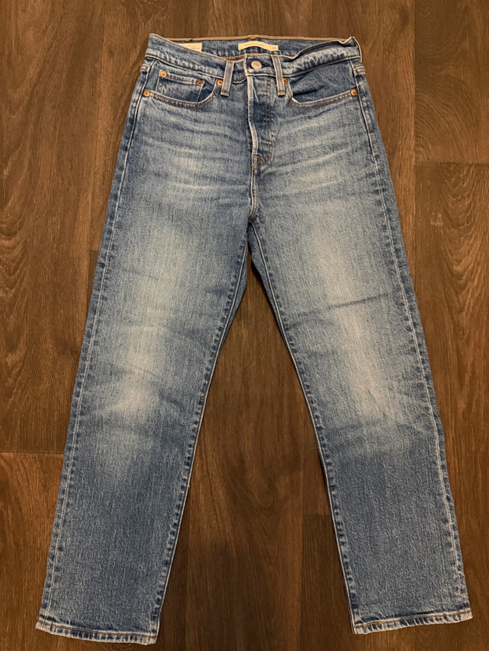 Levi’s Wedgie size 25 Medium Wash Blue Denim Jeans